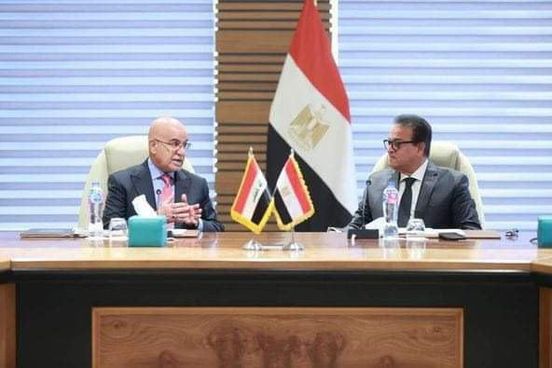 وزير الصحة العراقي يبحث مع وزير الصحة والإسكان لجمهورية مصر العربية توسيع التعاون الصحي بين البلدين