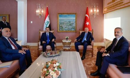 رئيس الوزراء وأردوغان يبحثان توحيد المواقف إزاء تطورات المنطقة